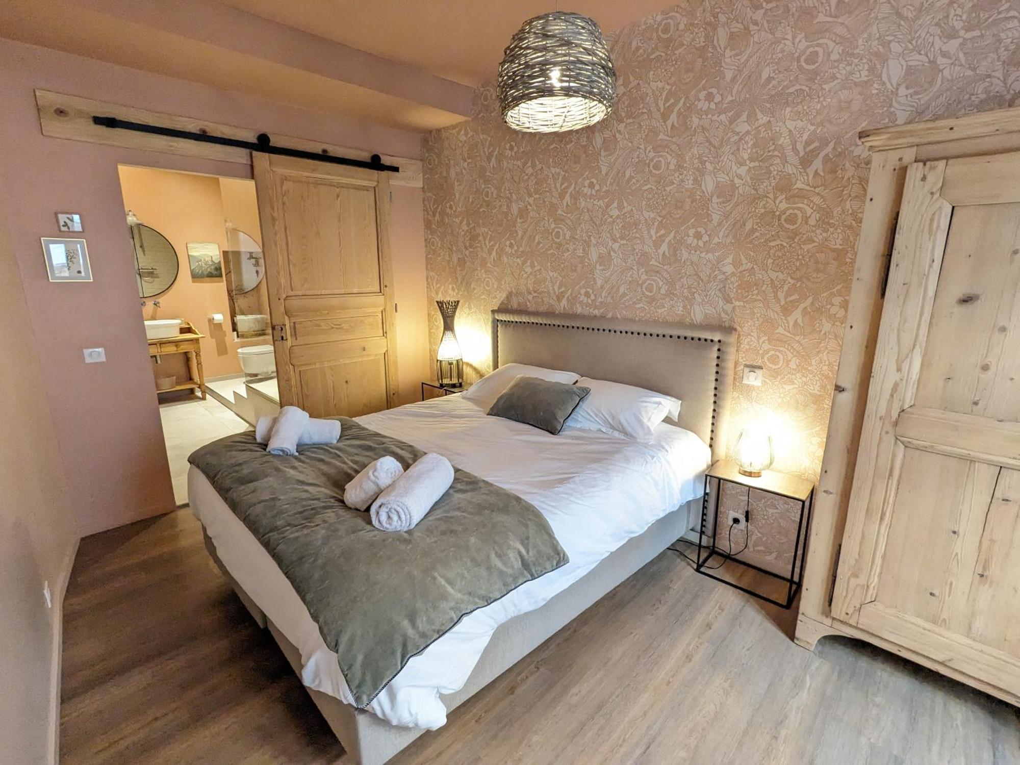 Appartement A Travers Champs Avec Sauna Et Parking Colmar Luaran gambar